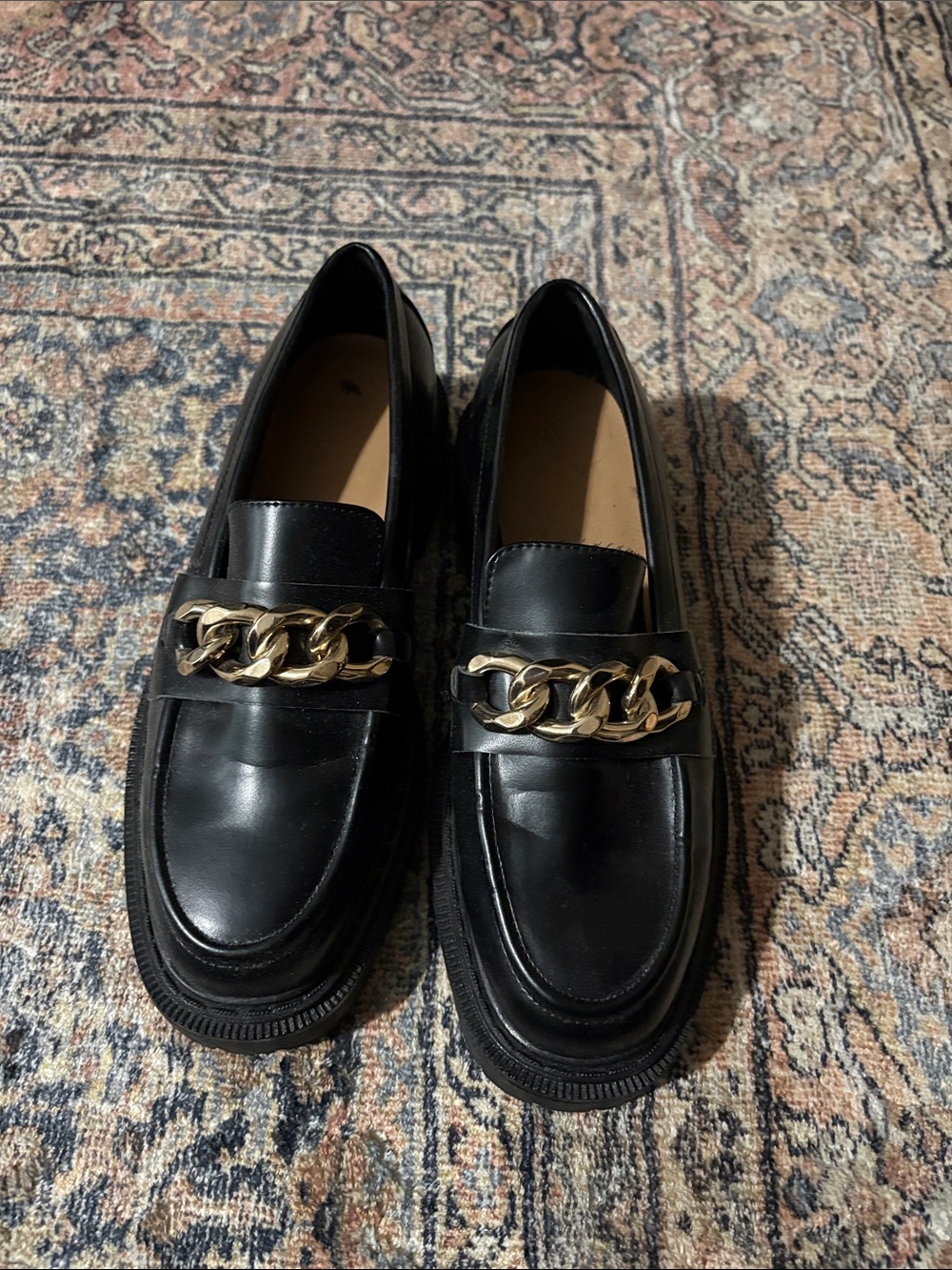 Women’s Chain-Detail Leather Loafers